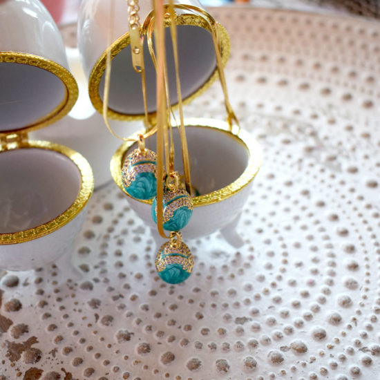 Ατσάλινο κολιέ οβάλ μενταγιόν πράσινο σμάλτο και ζιργκόν