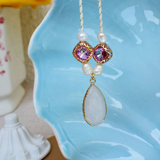 Μακρύ κολιέ σταγόνα Νεφρίτης ιβουάρ